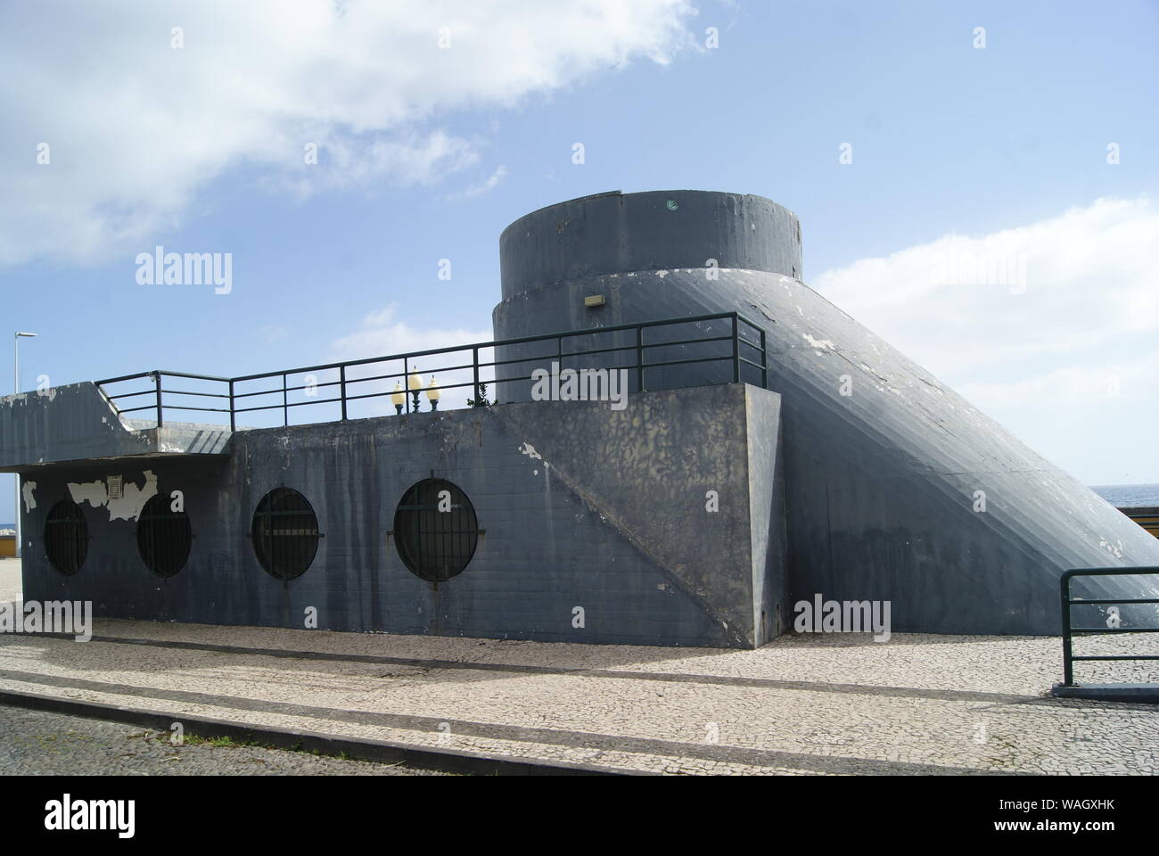 Bâtiment sur le port de Funchal, Madère, Portogallo Foto Stock