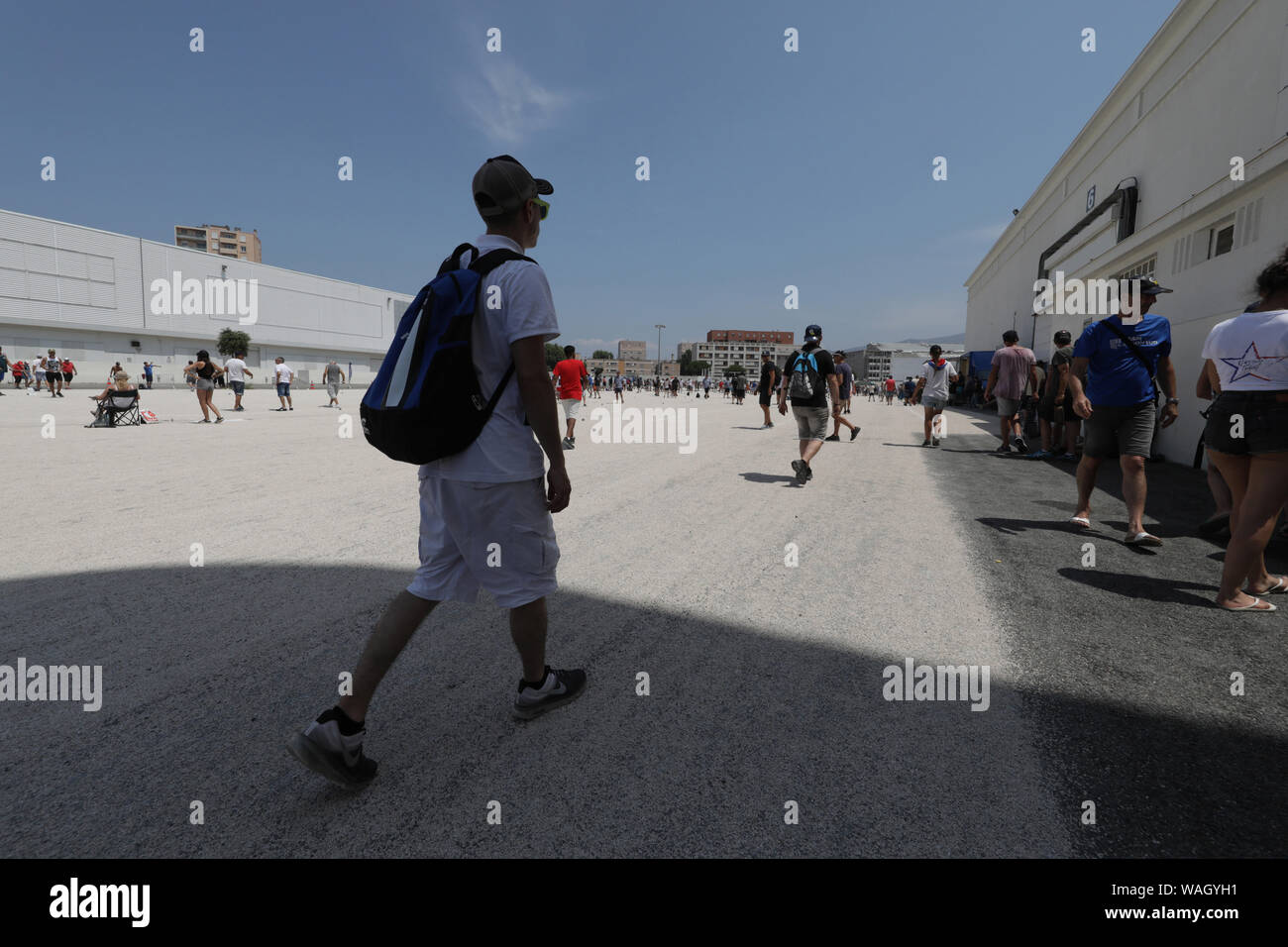 Durante il mese di luglio sono effettuate il più grande del mondo di torneo di bocce gioco di Provenza a Marsiglia in Francia. Più di 12.000 giocatori Foto Stock