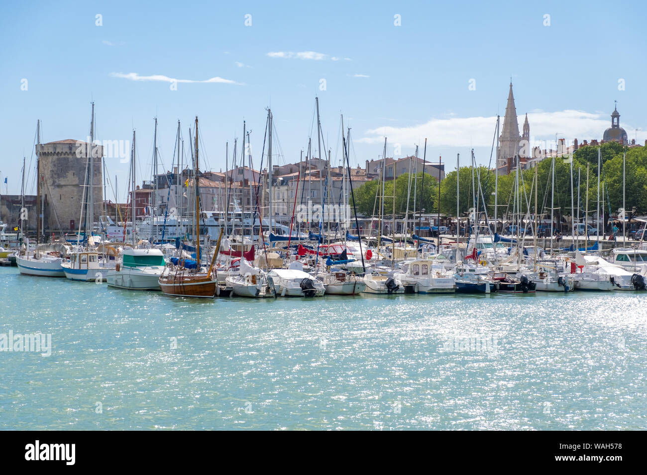 La Rochelle, Francia - 08 Maggio, 2019: una vista del porto di vieux port de La Rochelle in Francia Foto Stock