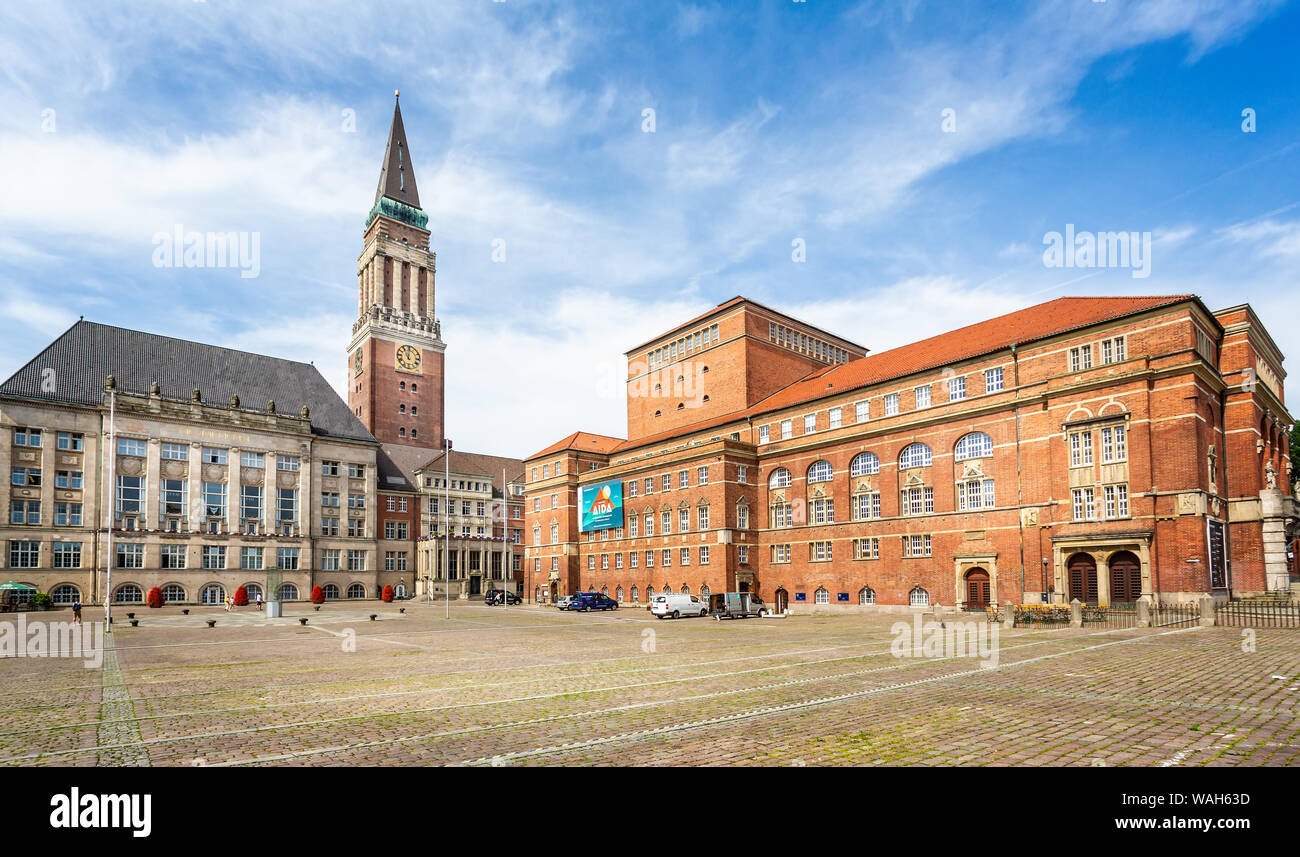 Kiel City Hall e Opera House di Kiel, Germania il 25 Luglio 2019 Foto Stock