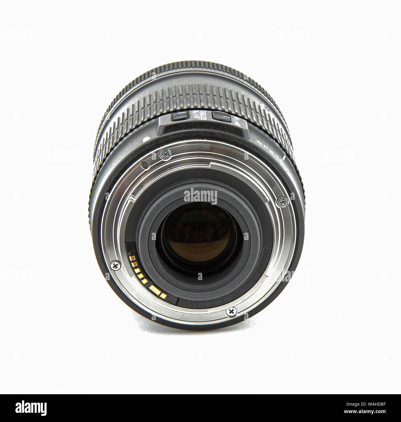 Fotocamera lente fotografica isolati su sfondo bianco. Si tratta di un obiettivo grandangolare. T Foto Stock