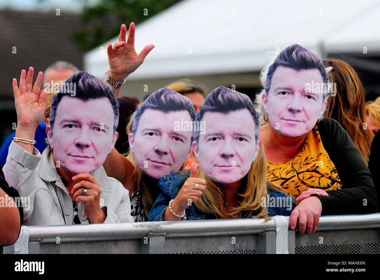 80's pop star Rick Astley eseguendo all Ippodromo di Haydock Park con: atmosfera, ventole dove: Haydock, Regno Unito quando: 20 lug 2019 Credit: Graham Finney/WENN Foto Stock