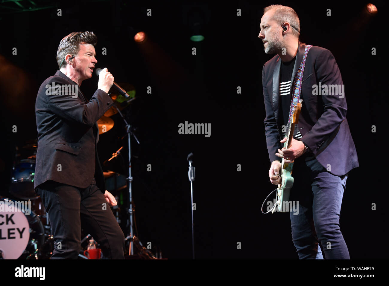 80's pop star Rick Astley eseguendo all Ippodromo di Haydock Park offre: Rick Astley dove: Haydock, Regno Unito quando: 20 lug 2019 Credit: Graham Finney/WENN Foto Stock