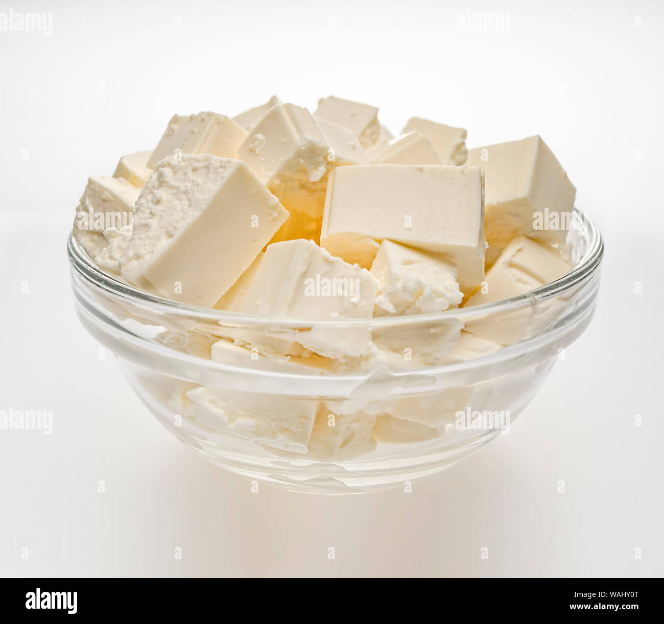 Feta, la feta tagliata a cubetti , insalata, salamoia, pomodoro zuppa di feta, tofu, mercato creativi, vegan, formaggio, formaggio feta Foto Stock