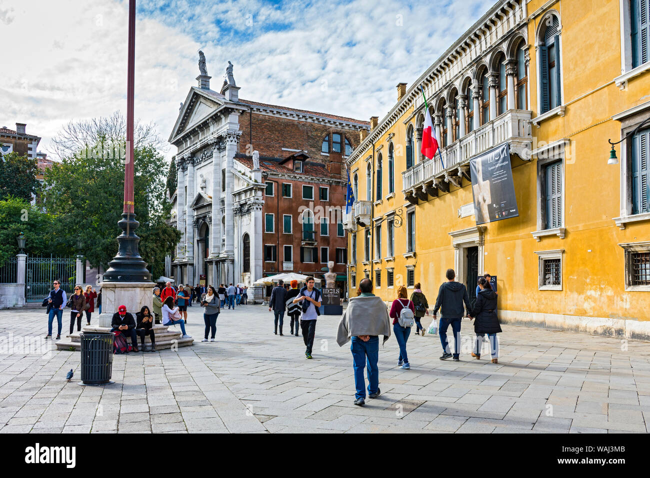 La Chiesa di San Vidal la chiesa e l'Istituto Veneto di Scienze, Lettere ed Arti edificio, Campo Santo Stefano piazza Venezia Italia Foto Stock