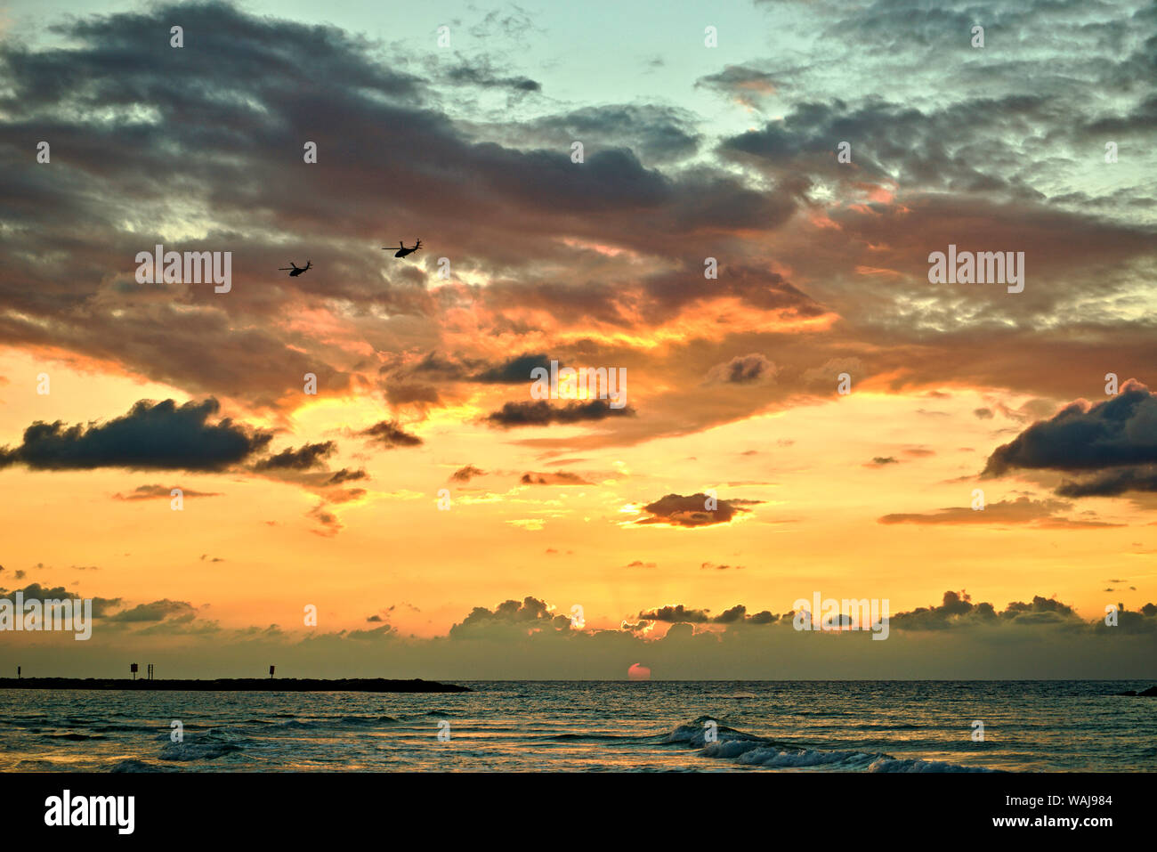 Israele, Tel Aviv al tramonto. Foto Stock