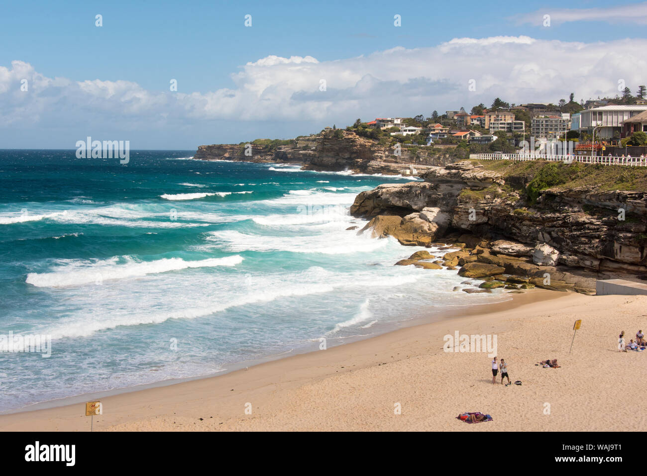 Australia, Nuovo Galles del Sud, Sydney ringhiera di Bondi a Coogee passeggiata costiera sulla cima delle scogliere di arenaria affacciato sulla spiaggia di Tamarama Foto Stock