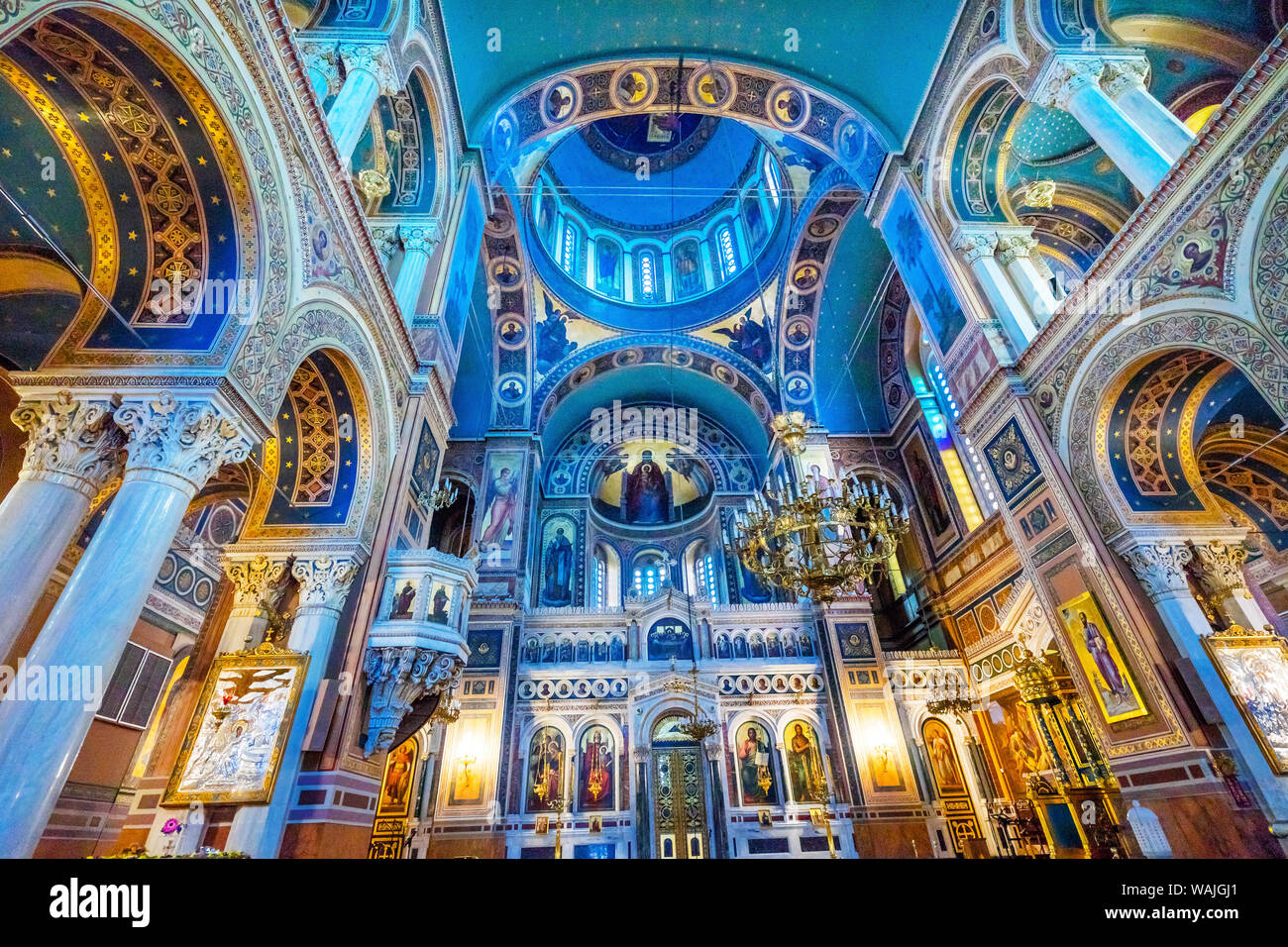 Metropolitan Basilica Cattedrale del Duomo, Atene, Grecia. Costruito nel 1842, la principale chiesa greco-ortodossa di Atene Foto Stock