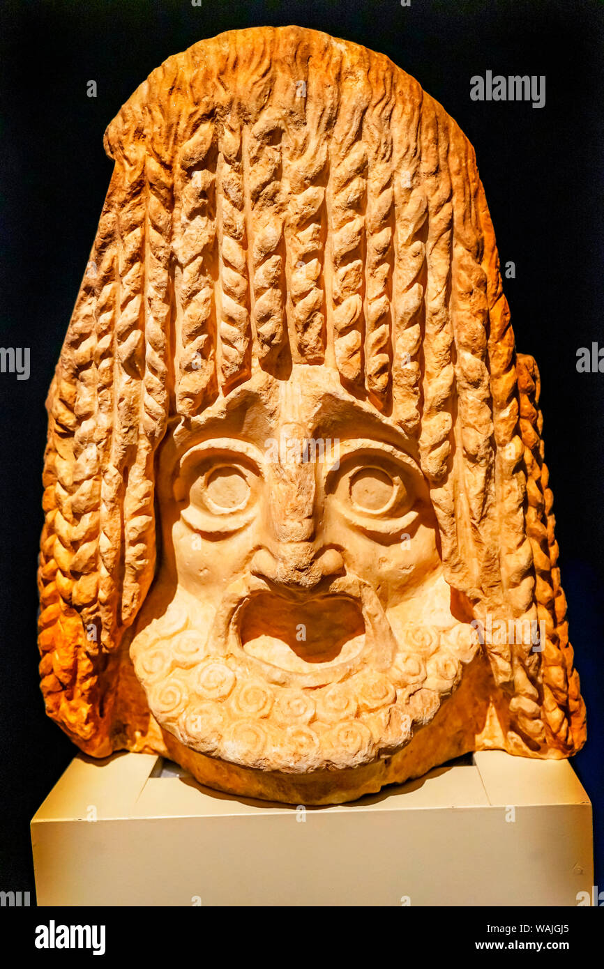 Marmo maschera teatrale statua. Museo Archeologico Nazionale di Atene in Grecia. Tragici attori maschili maschera da attori Grave 50 A.C. al 50 D.C. Foto Stock