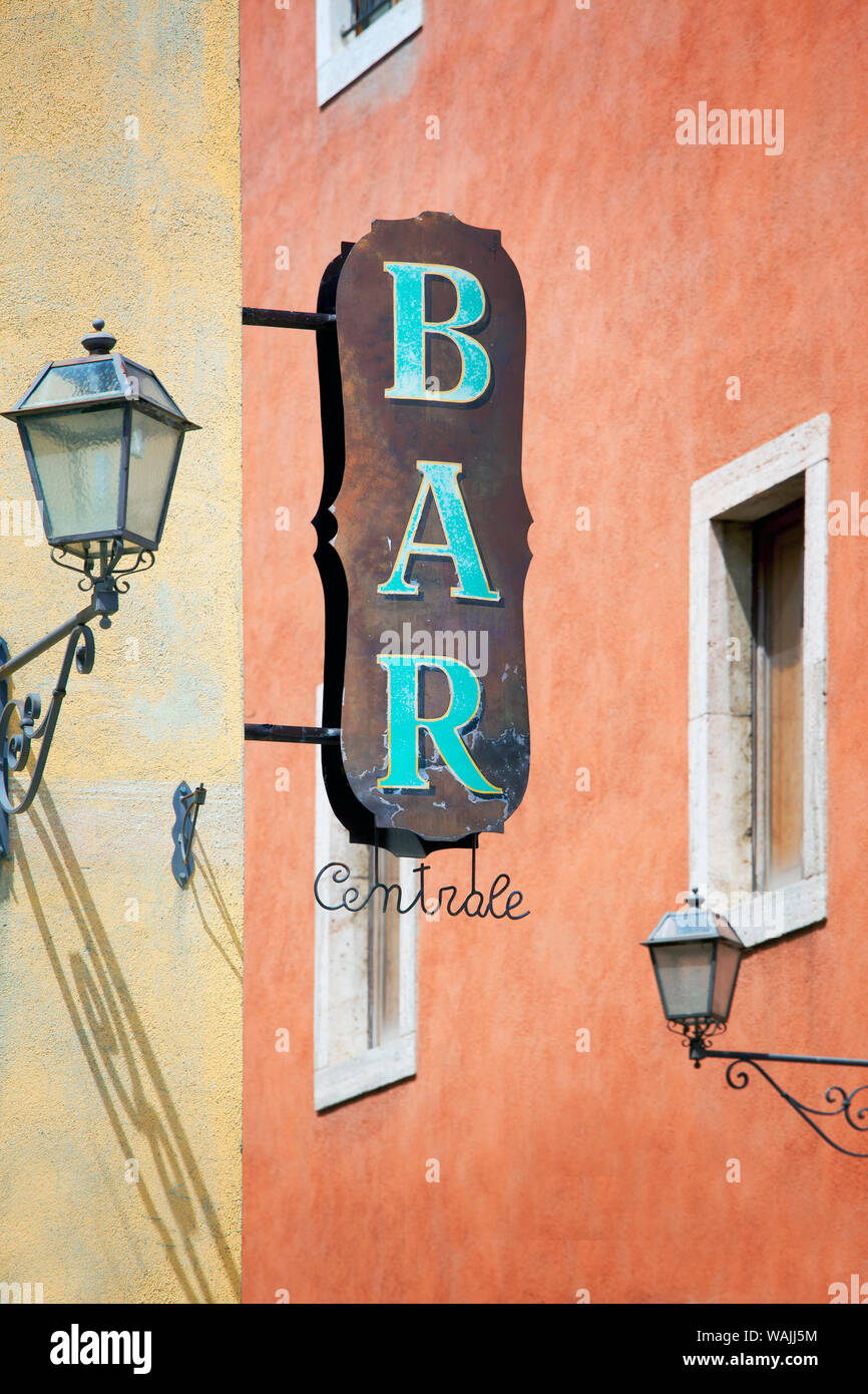 L'Europa, Italia e Venezia. Caffè bar segno. Credito come: Jim Nilsen Jaynes / Galleria / DanitaDelimont.com Foto Stock