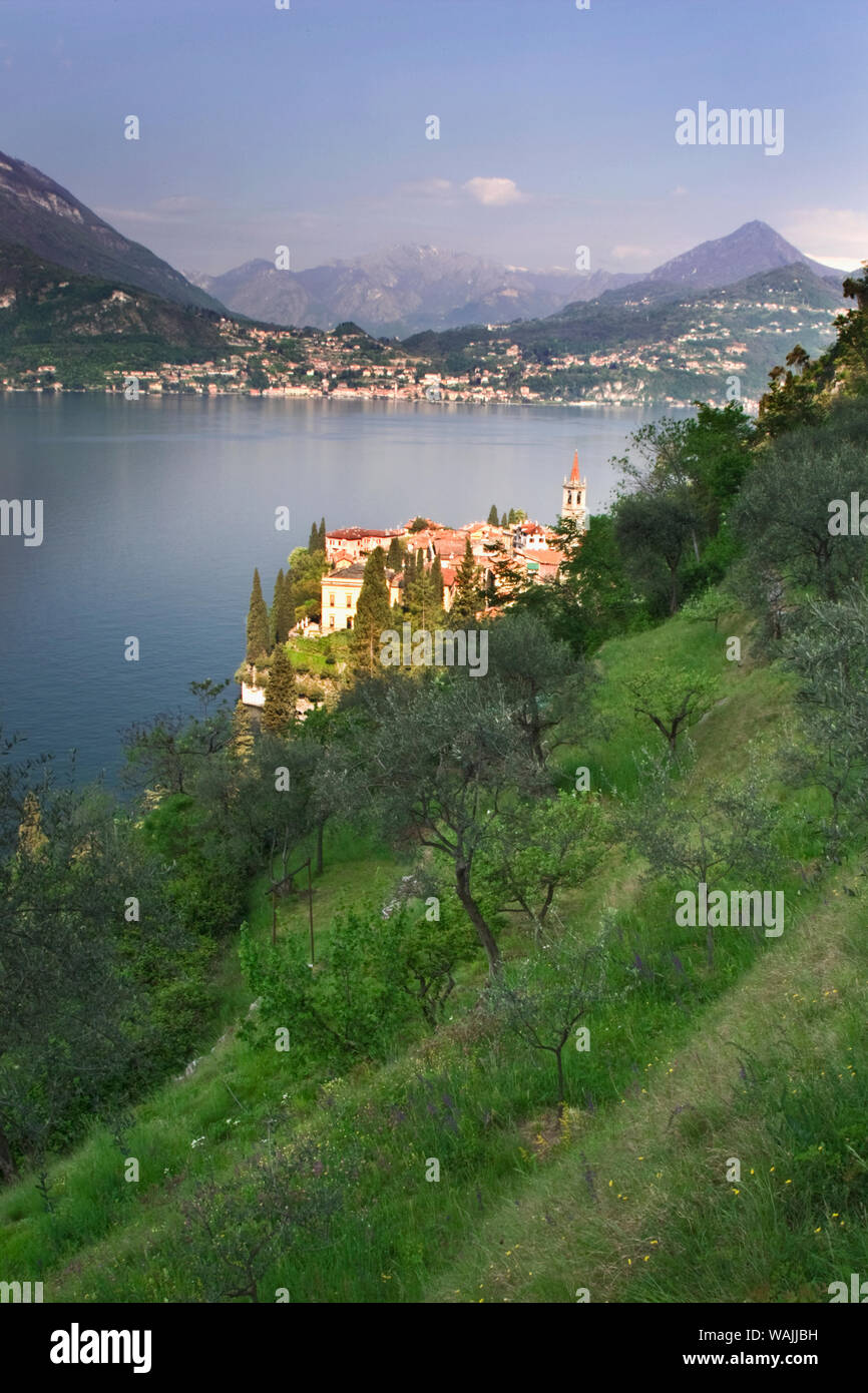 L'Europa, Italia, Varenna. Lago di Como il paesaggio. Credito come: Dennis Flaherty Jaynes / Galleria / DanitaDelimont.com Foto Stock