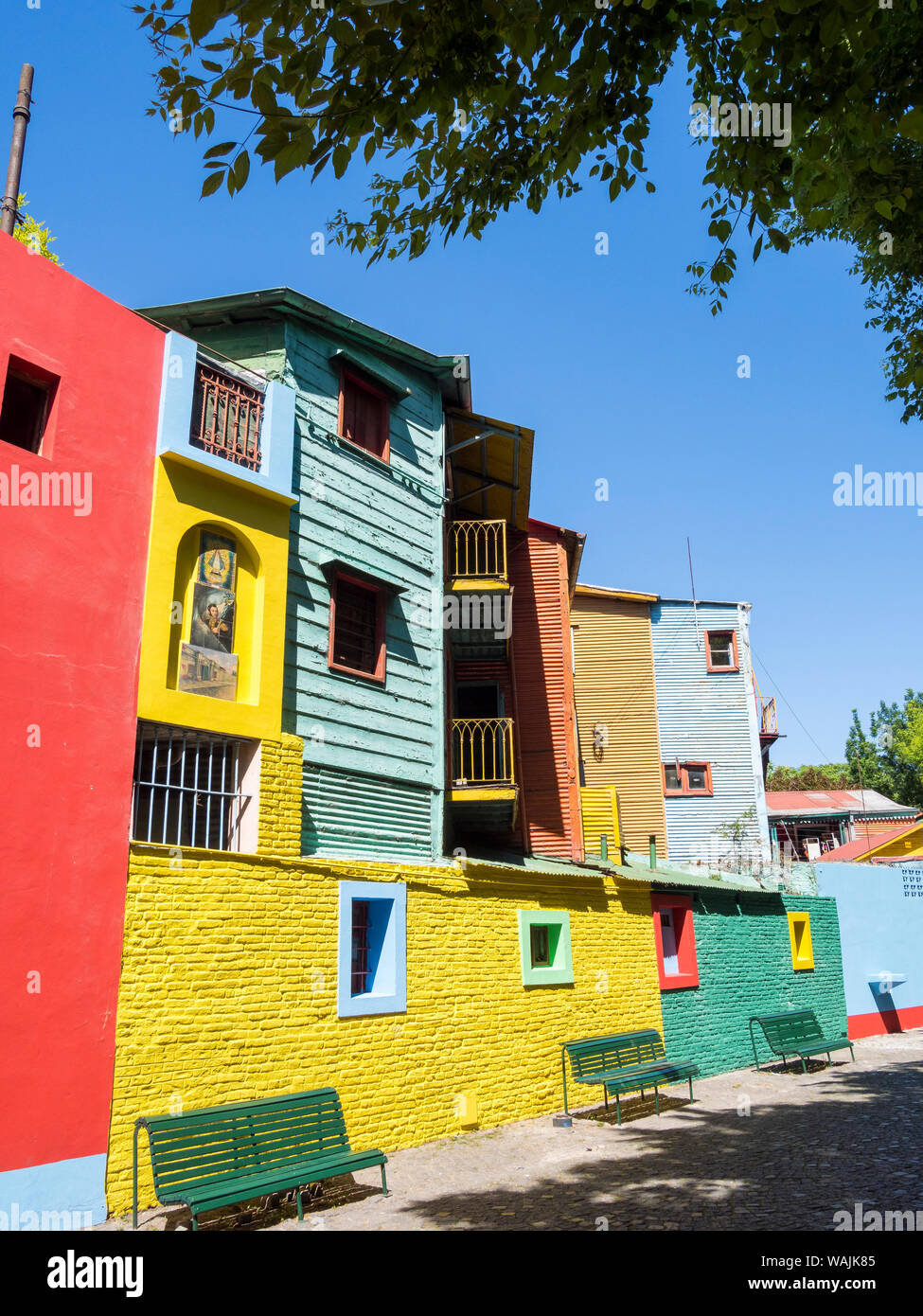 La Boca, questo quartiere è una delle attrazioni principali di Buenos Aires, capitale dell'Argentina. Caminito, La via del Tango. Foto Stock