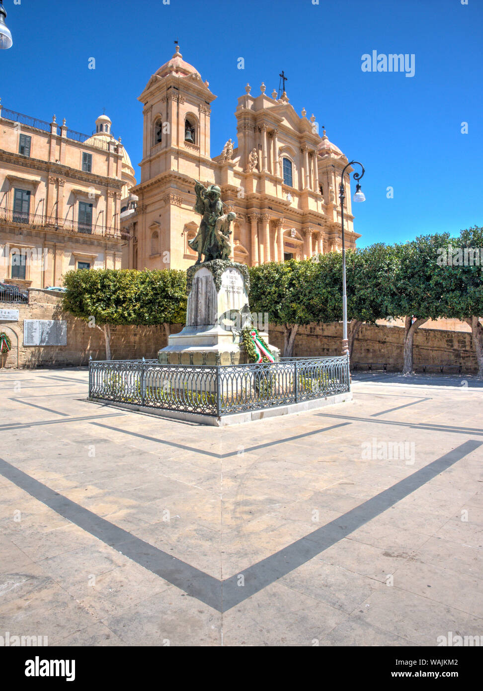 L'Italia, sicilia, Noto. San Nicolo Cattedrale e Palazzo Landolina Foto Stock