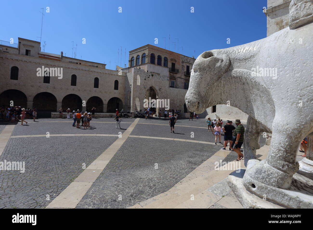 Bari, Italia - 15 Luglio 2019: la Basilica di San Nicola Foto Stock