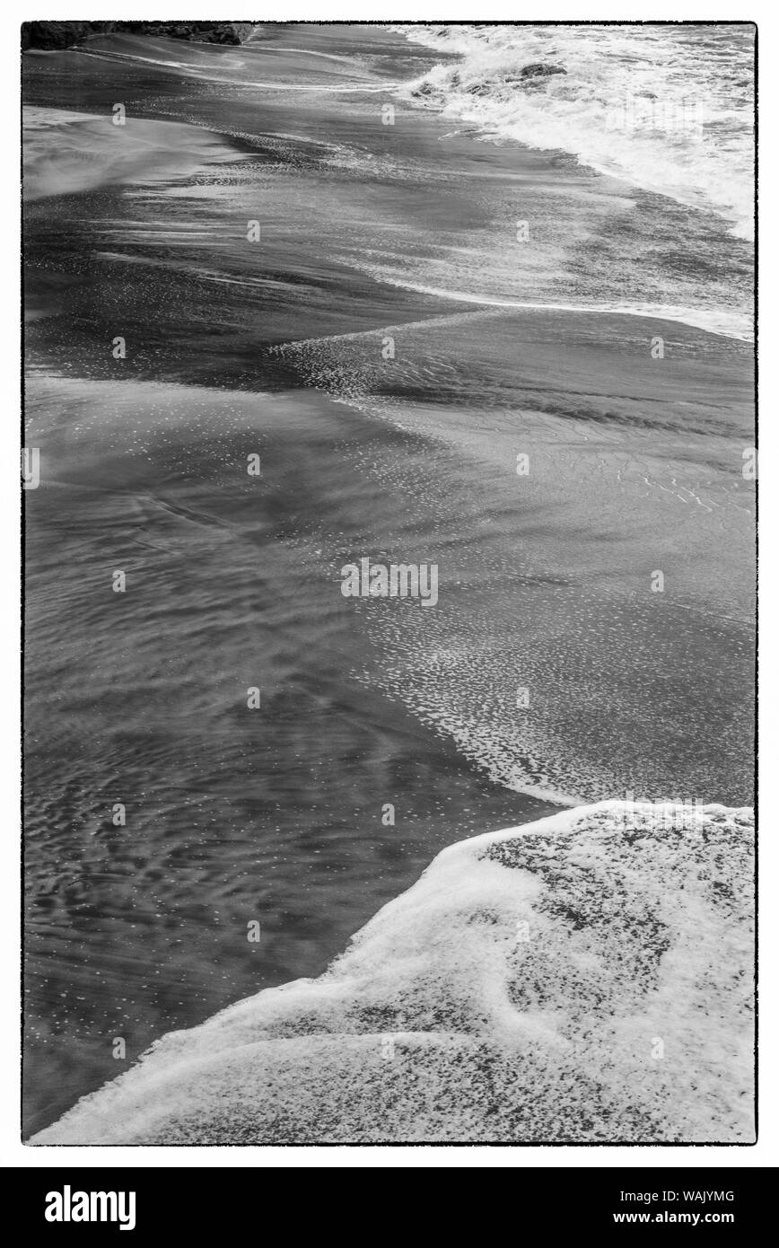 Portogallo Azzorre, Santa Maria Island, Maia. Forme d'onda Foto Stock