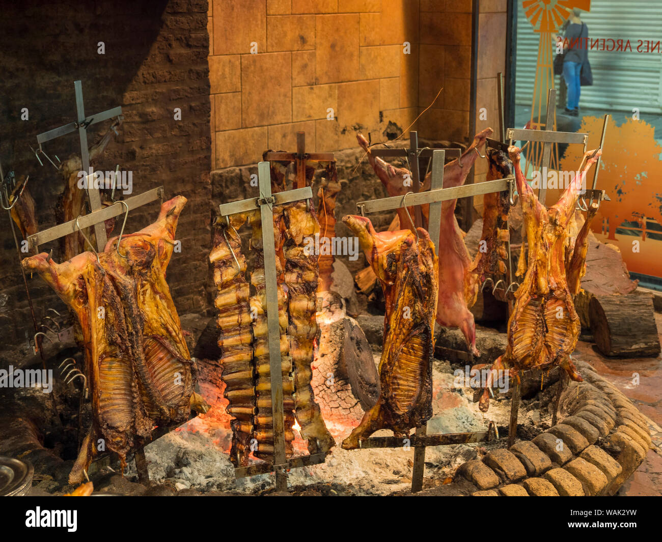 Tipico ristorante di carne Asador Criollo nel Microcentro di Buenos Aires, Argentina. (Solo uso editoriale) Foto Stock
