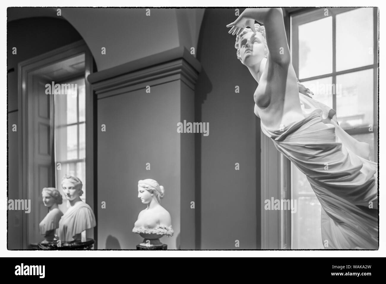 Stati Uniti d'America, Washington D.C. Centro di Reynolds American Art Museum, la scultura del perso Pleiade da Randolph Rogers (solo uso editoriale) Foto Stock