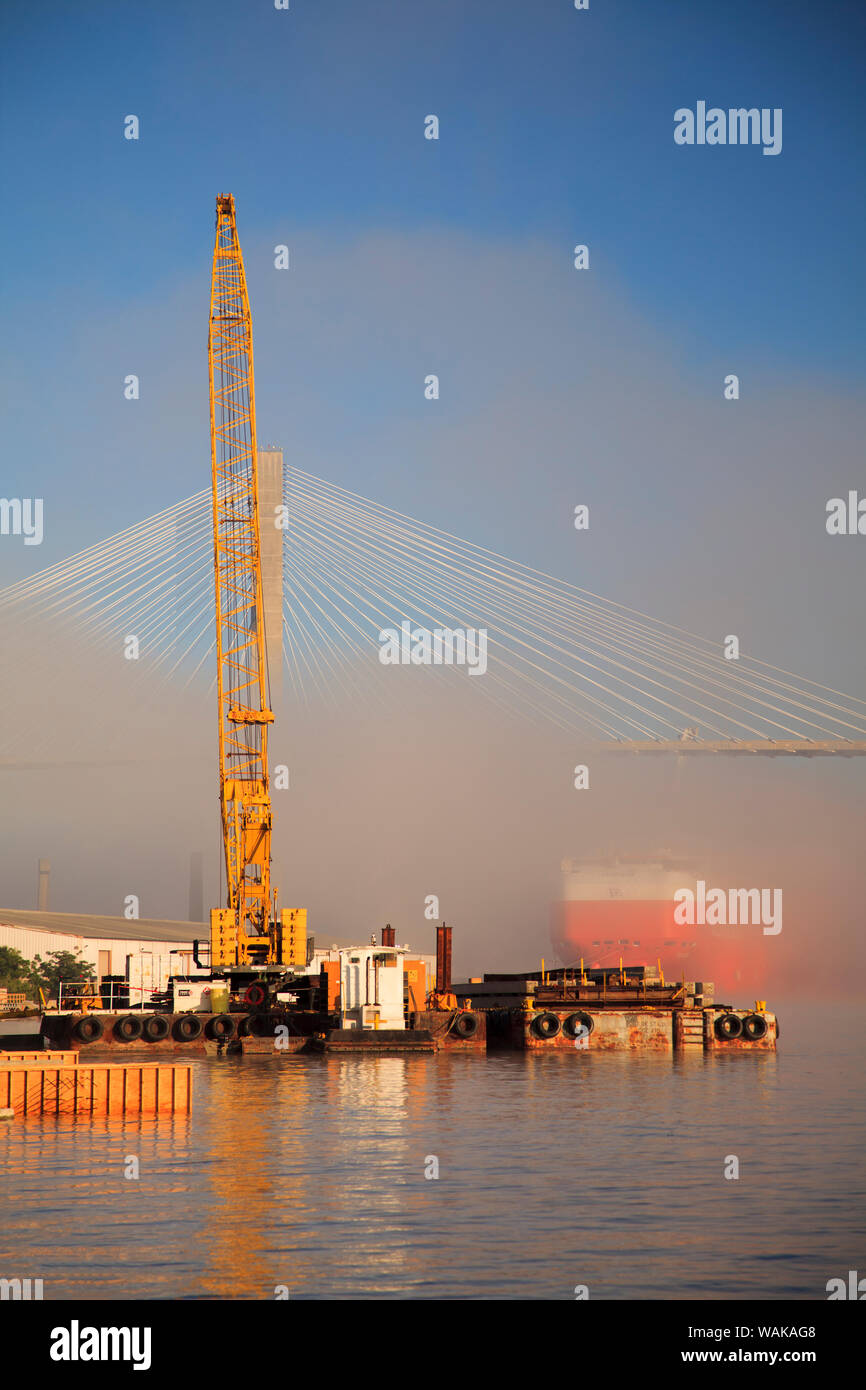 Stati Uniti d'America, Georgia, Savannah. Lavori di costruzione di un hotel nuovo lungo la storica Savannah Riverfront. Foto Stock