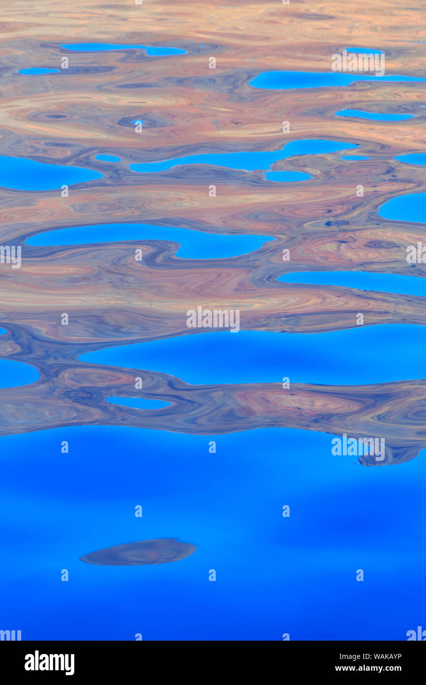 Scogliere e Riva sulla riva sud di Lanai, Kaunoe'U, Hawaii, STATI UNITI D'AMERICA Foto Stock