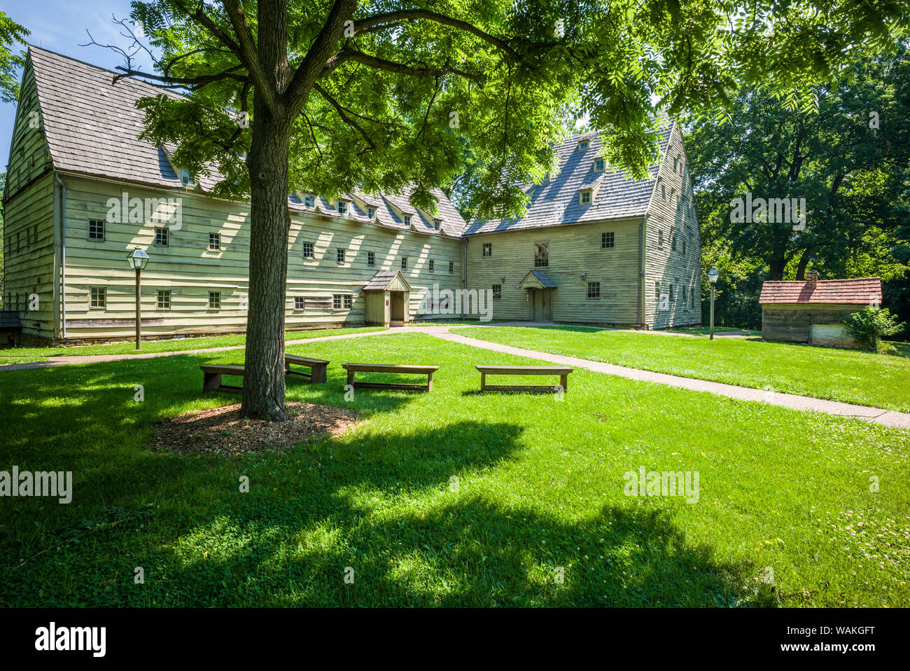 Stati Uniti d'America, Pennsylvania Dutch Country. Chiostro Ephrata, monastero fondato da luterano tedesco Pietist Conrad Beissel nel 1732. Sorella di Saron, della casa e del Saal, meeting house. Foto Stock