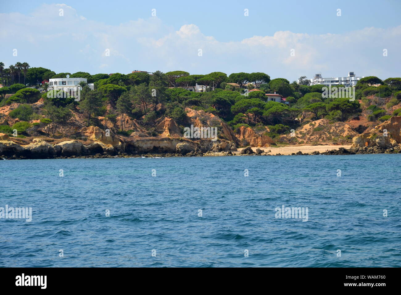 La spiaggia di Santa Eulália, Albufeira Algarve estate Foto Stock