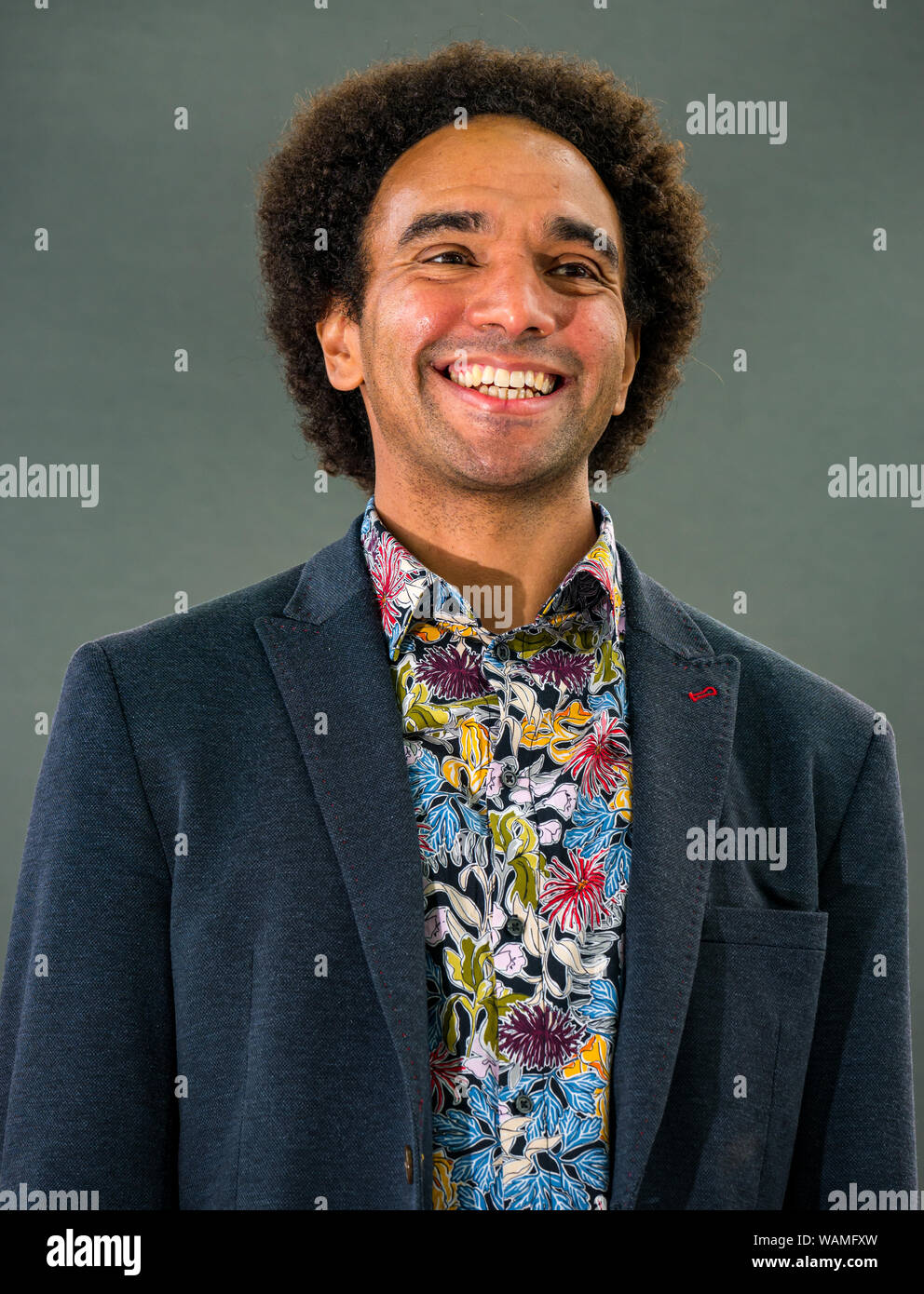 Edimburgo, Scozia, Regno Unito, 21 agosto 2019. Edinburgh International Book Festival. Nella foto: Giuseppe Coelho, premiato poeta, tiene una sessione per i bambini presso il book festival oggi, incoraggiandoli ad affrontare i grandi problemi come la perdita e altre emozioni Foto Stock