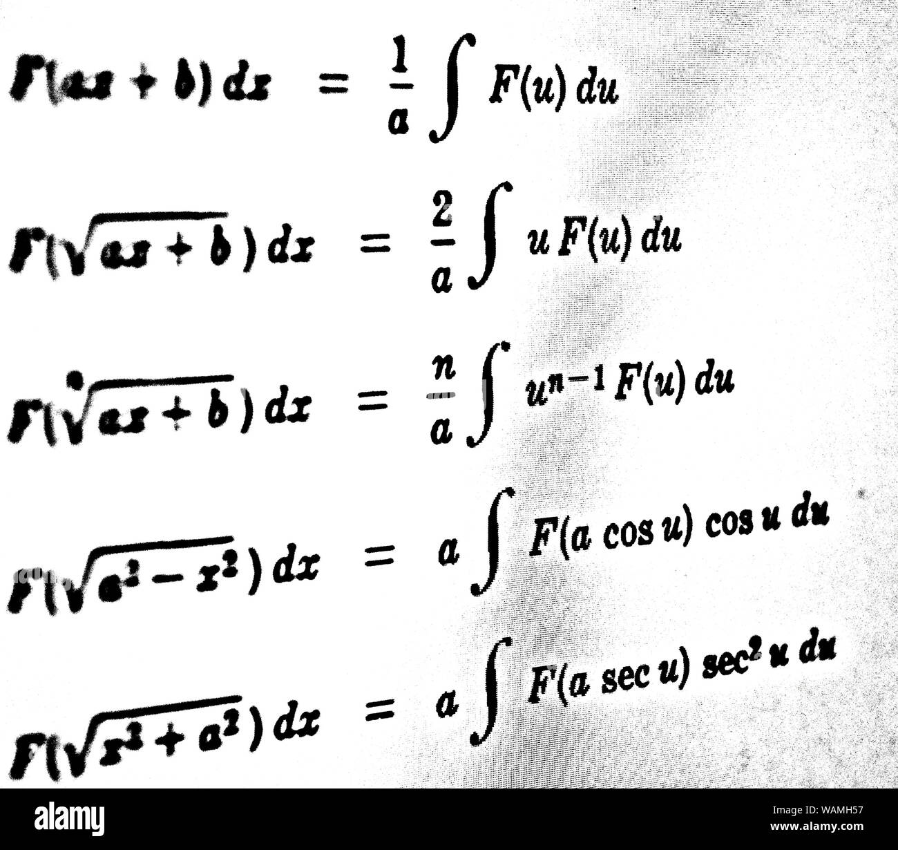 Gran numero di formule matematiche su uno sfondo bianco HDR Foto Stock
