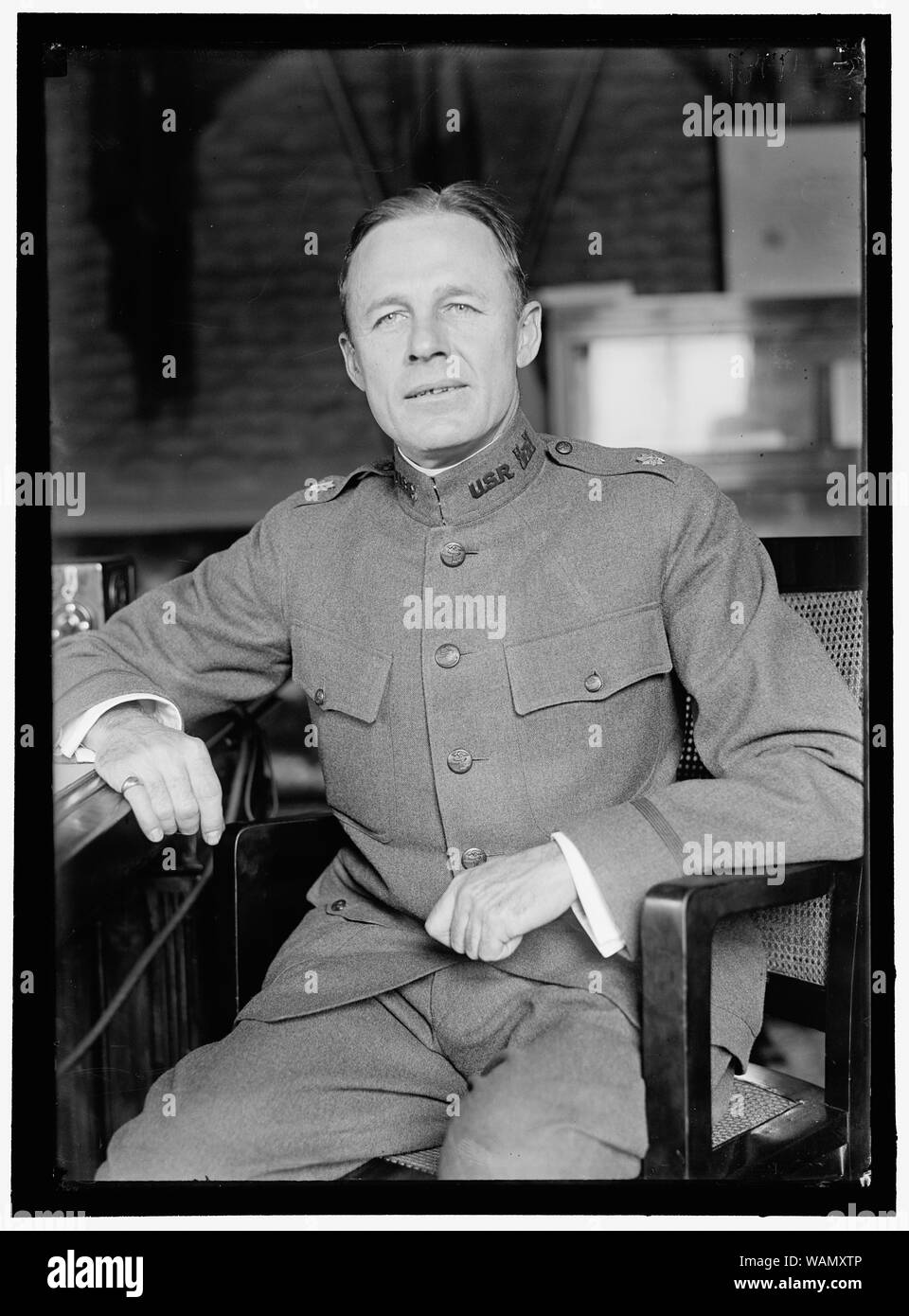 CROWELL, Benedetto. Principali, U.S.A. Assistente del segretario della guerra, 1917. A SCRIVANIA Foto Stock
