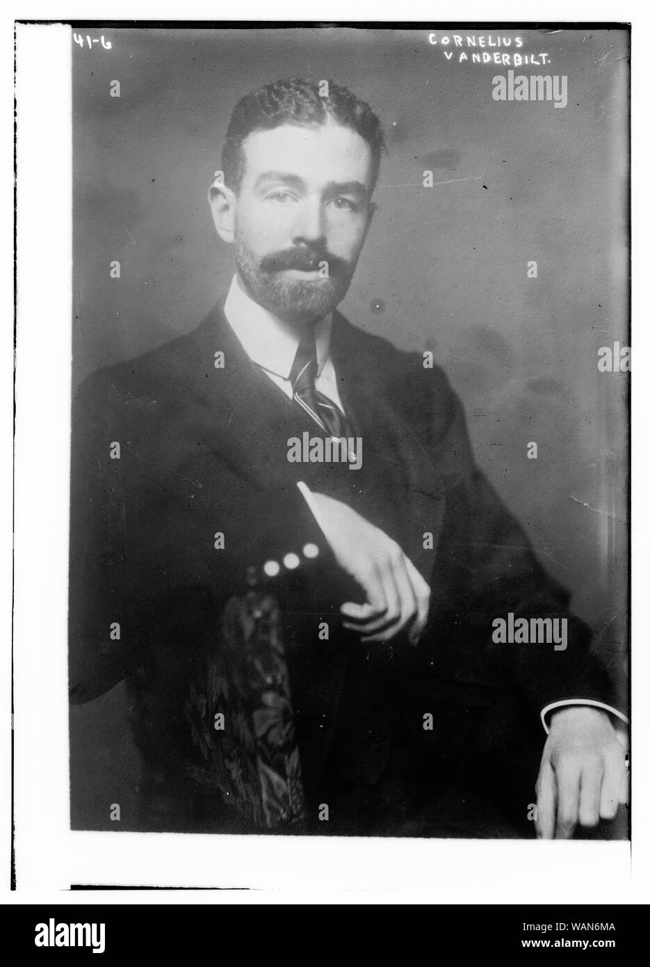 Cornelius Vanderbilt seduto Foto Stock