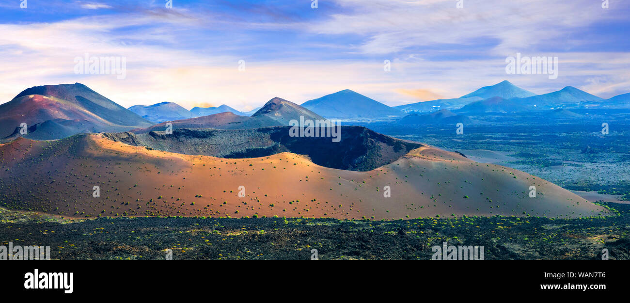 Impressionante paesaggio vulcanico nel Parco Nazionale di Timanfaya,Lanzarote Island,Spagna. Foto Stock