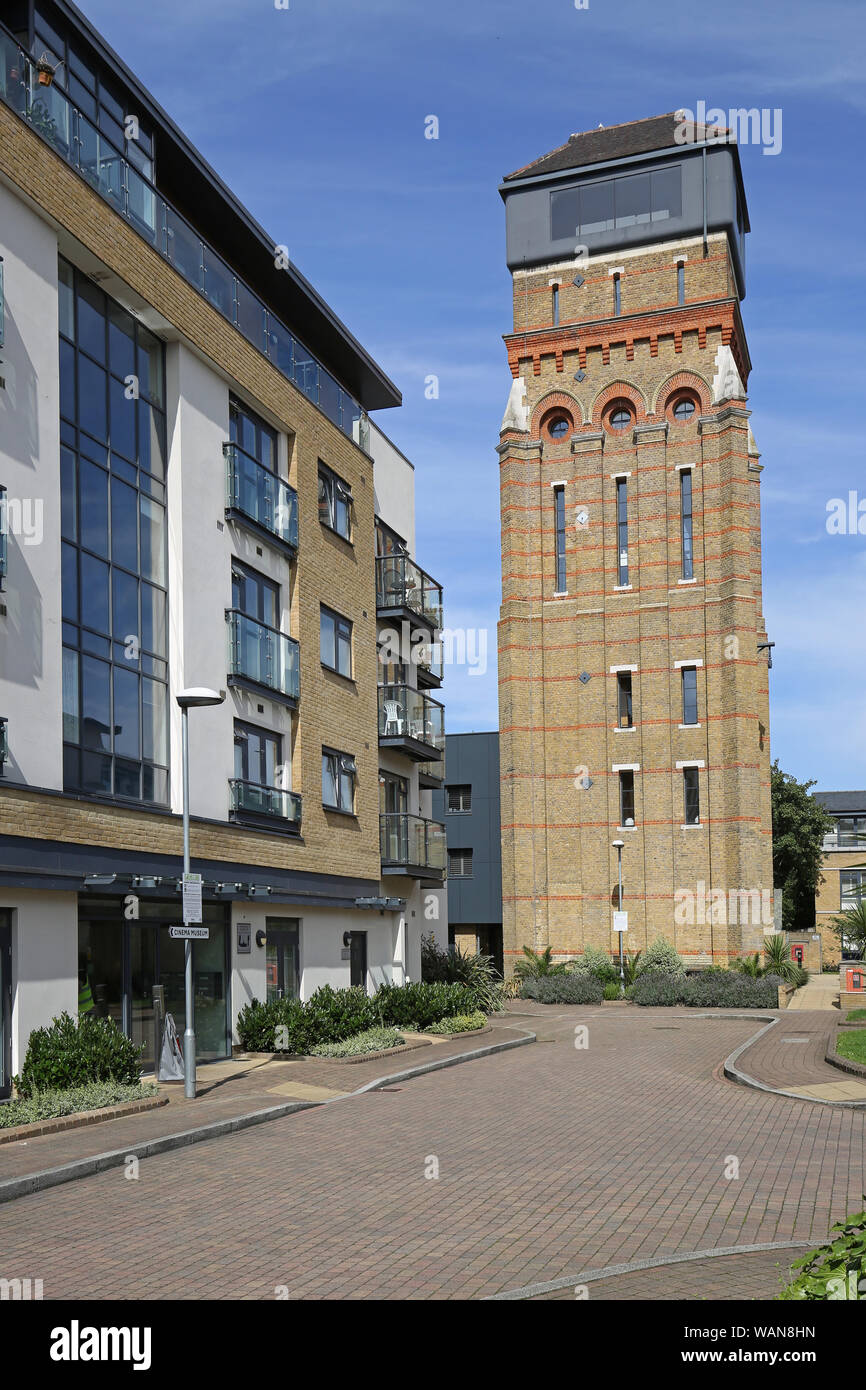 Vittoriana convertita in water tower, Holyoak Road, Kennington, Londra. In primo piano nell'episodio 100 del canale 4 della TV Grand Designs programma. Foto Stock