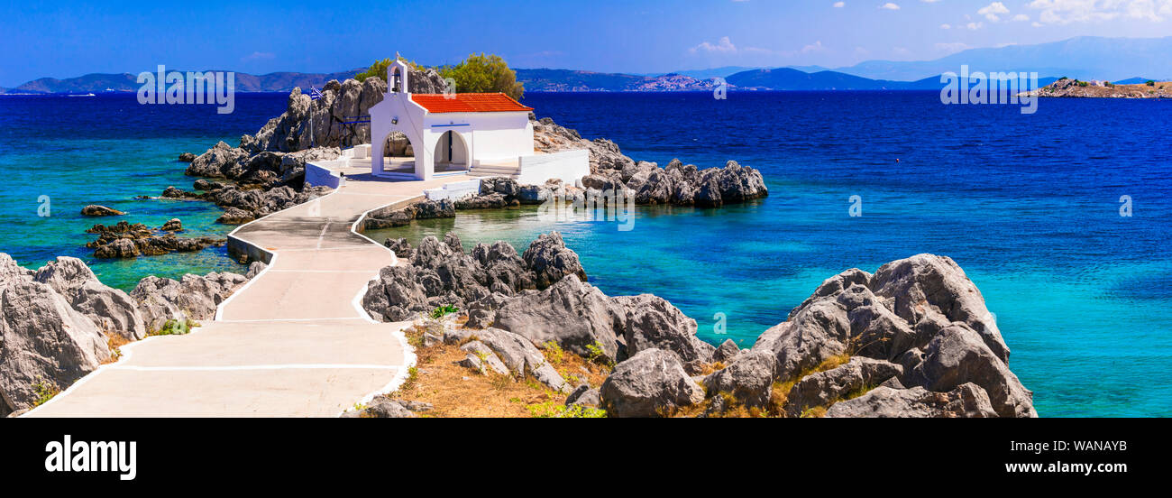 Bianco tradizionale chiesa di Agios Isidoros,Chios Island, Grecia. Foto Stock
