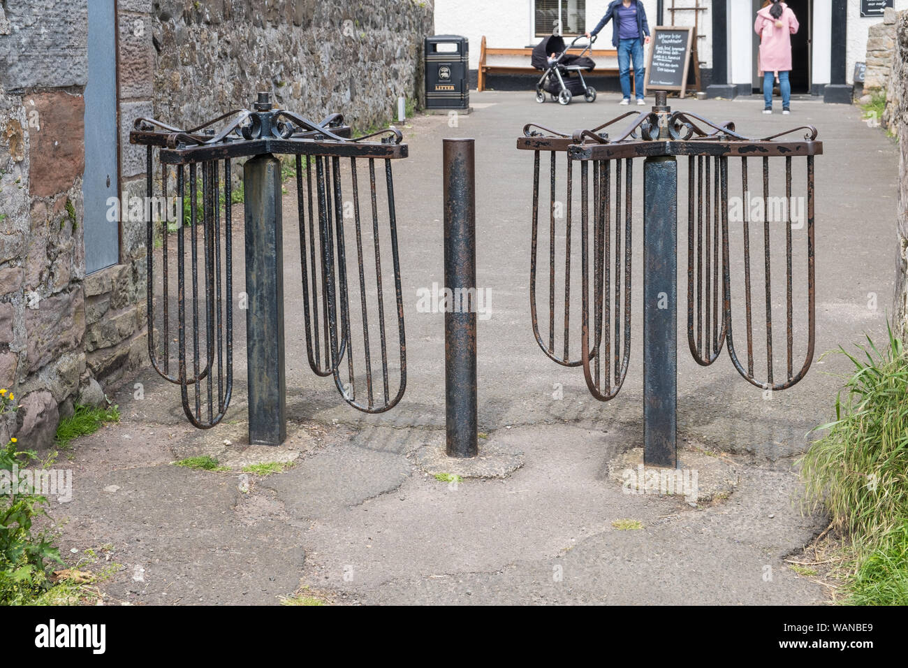 Insolito appeso tornelli sul Santo Isola di Lindisfarne in Northumberland, Regno Unito Foto Stock