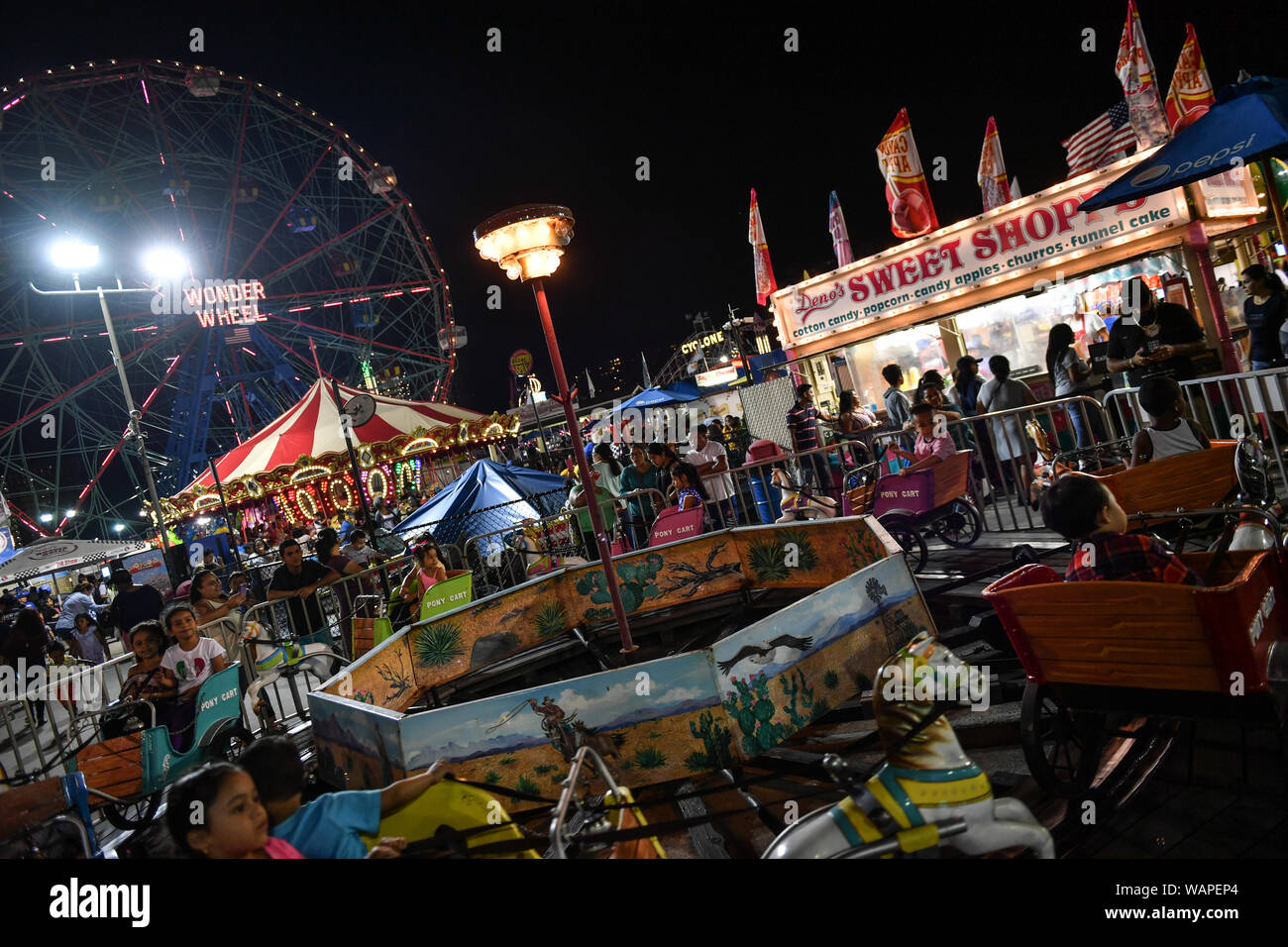 Deno il Wonder Wheel Amusement Park, Coney Island, Brooklyn, New York Foto Stock