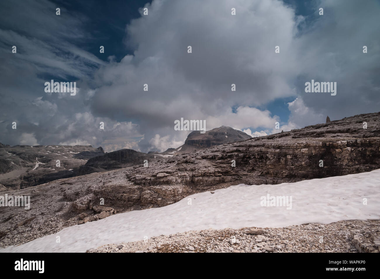 Il Sasso Pordoi, la 'Terrazza delle Dolomiti in Alto Adige, Italia Foto Stock