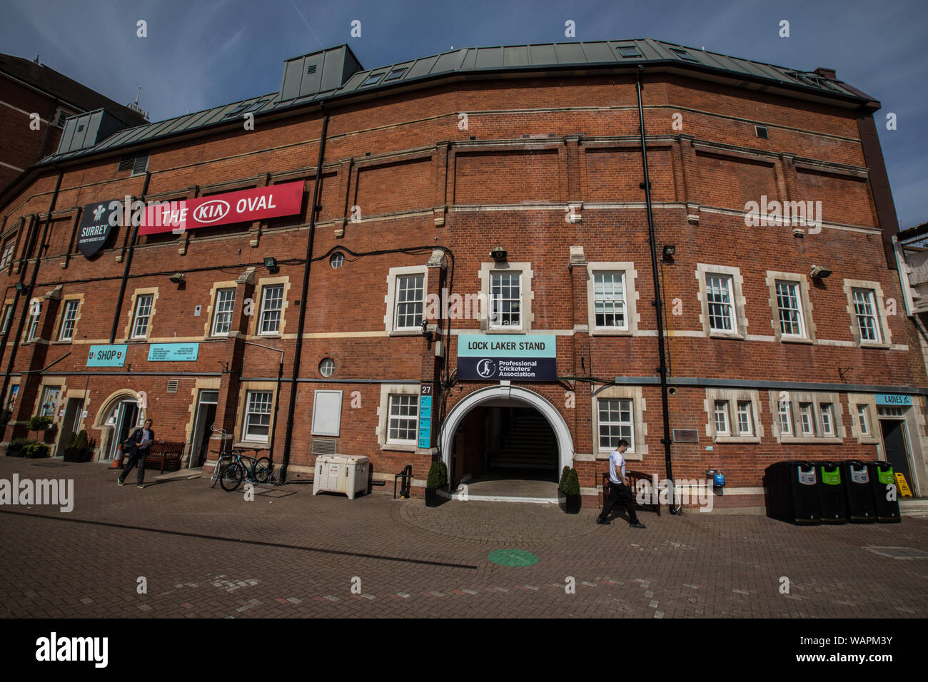 Londra, Regno Unito. 21 Agosto, 2019. L'ingresso alla serratura Laker stand presso il Kia home ovale a Surrey Cricket Club come Surrey prendere su Hampshire il giorno 4 della contea di Specsavers partita di campionato. David Rowe/Alamy Live News Foto Stock