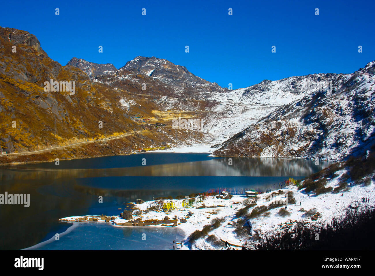 Lago Tsomgo, conosciuto anche come lago Tsongmo o Changu lago, è un lago glaciale in Oriente il Sikkim district Foto Stock