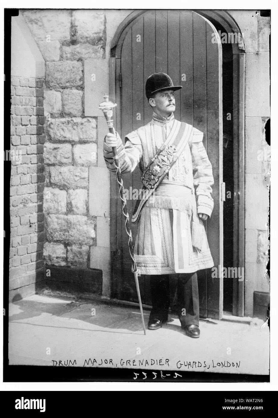 Grande tamburo, granatiere protezioni, Londra Foto Stock