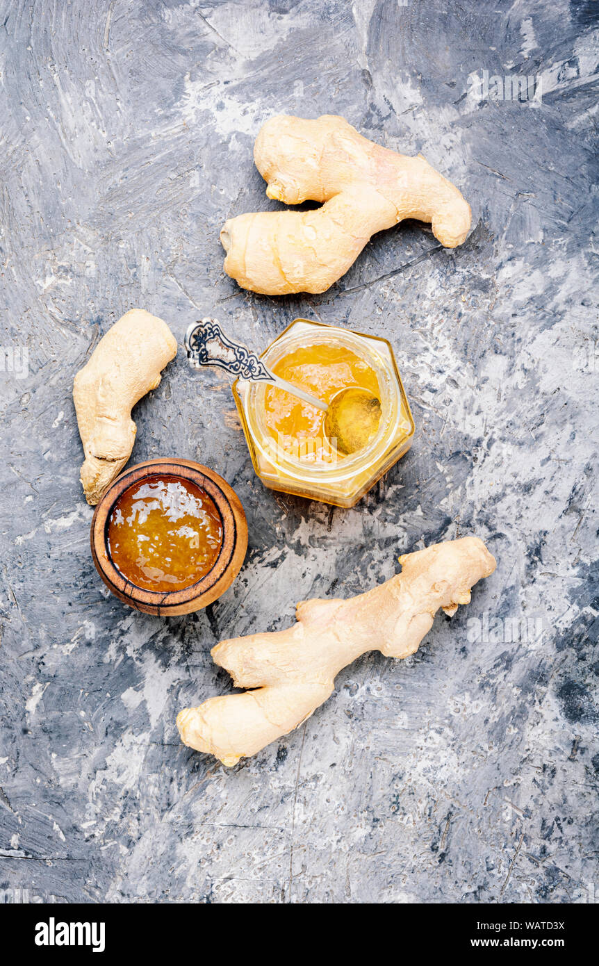 Inceppamento dalla ginger.Lo zenzero marmellata.autunno o inverno dessert per tè Foto Stock