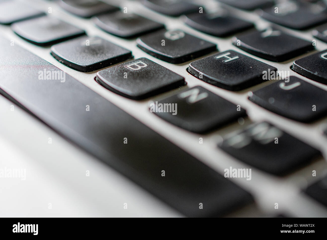 Tastiera del computer dove B è messa a fuoco Foto Stock