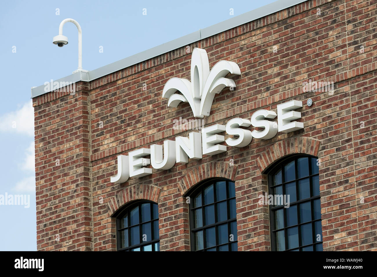 Un segno del logo al di fuori di una struttura occupata da Jeunesse Global nel tappeto, Utah sulla luglio 27, 2019. Foto Stock