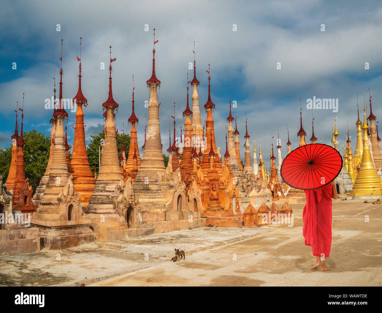 La Shwe Indein pagode buddiste Foto Stock