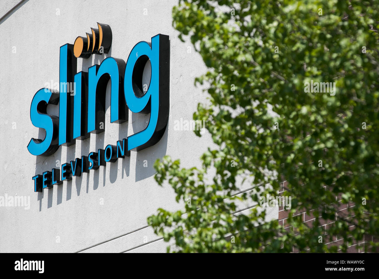 Un segno del logo al di fuori di una struttura occupata da imbracare la televisione in American forcella, Utah sulla luglio 27, 2019. Foto Stock