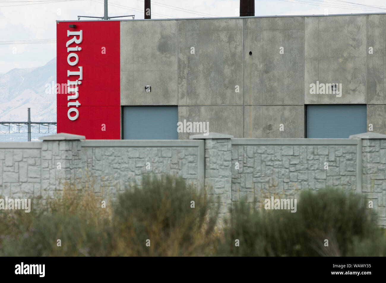 Un segno del logo al di fuori di una struttura occupata da Rio Tinto in South Jordan, Utah sulla luglio 27, 2019. Foto Stock