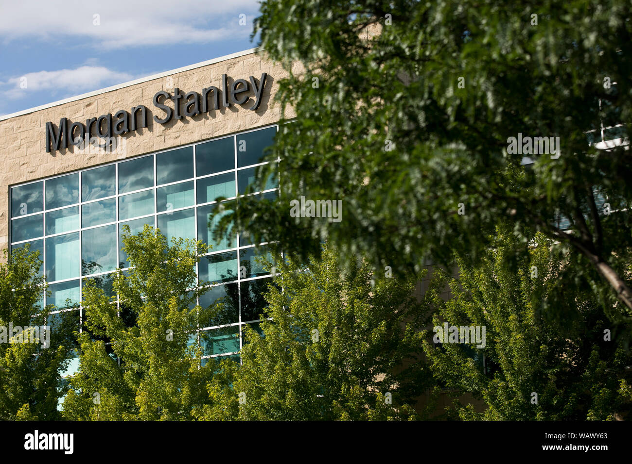 Un segno del logo al di fuori di una struttura occupata da Morgan Stanley nel South Jordan, Utah sulla luglio 27, 2019. Foto Stock
