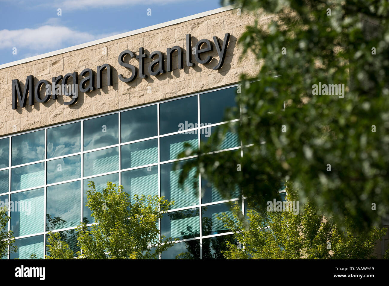 Un segno del logo al di fuori di una struttura occupata da Morgan Stanley nel South Jordan, Utah sulla luglio 27, 2019. Foto Stock