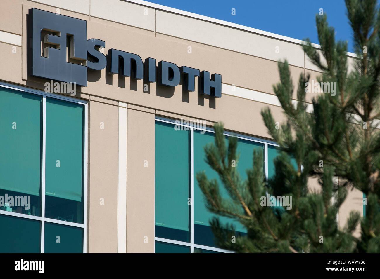 Un segno del logo al di fuori di una struttura occupata da FLSmidth & Co., a Midvale, Utah sulla luglio 28, 2019. Foto Stock