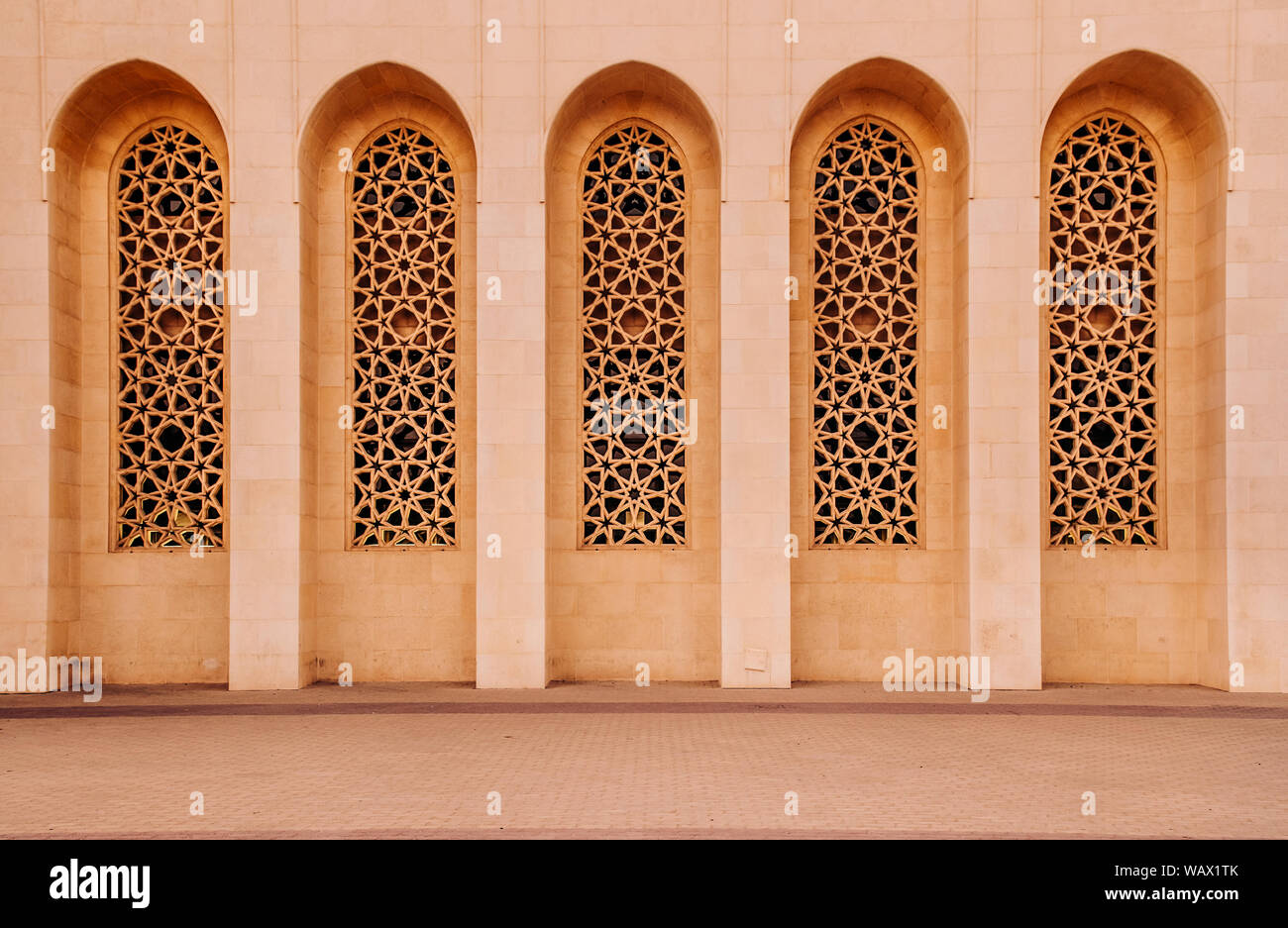 Esterno del più iconica Al Fateh grande moschea in serata. Manama, Bahrain Foto Stock