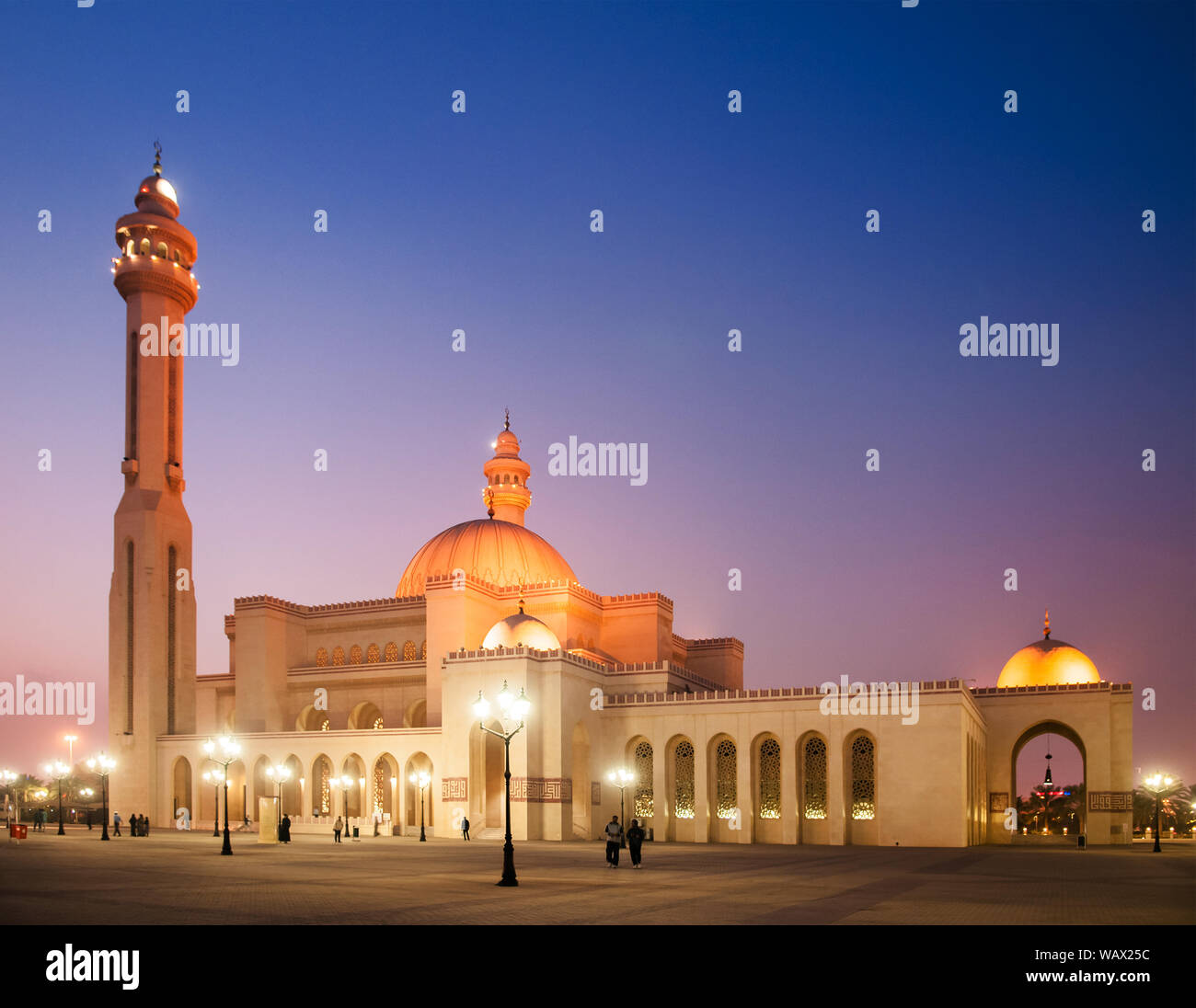 Più iconica Al Fateh grande moschea in serata. Manama, Bahrain Foto Stock
