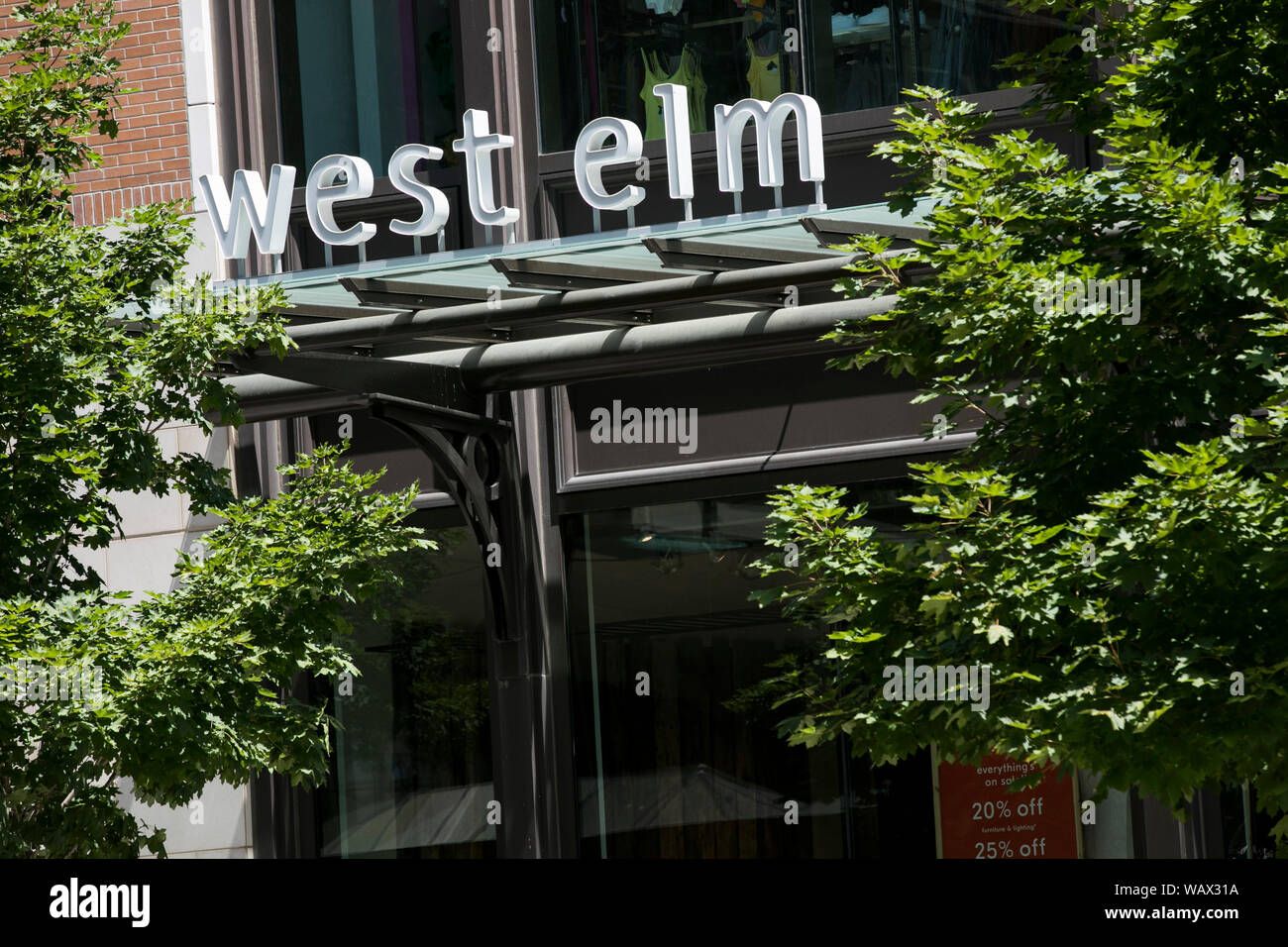 Un segno del logo al di fuori di un Occidente Elm store in Salt Lake City, Utah sulla luglio 28, 2019. Foto Stock